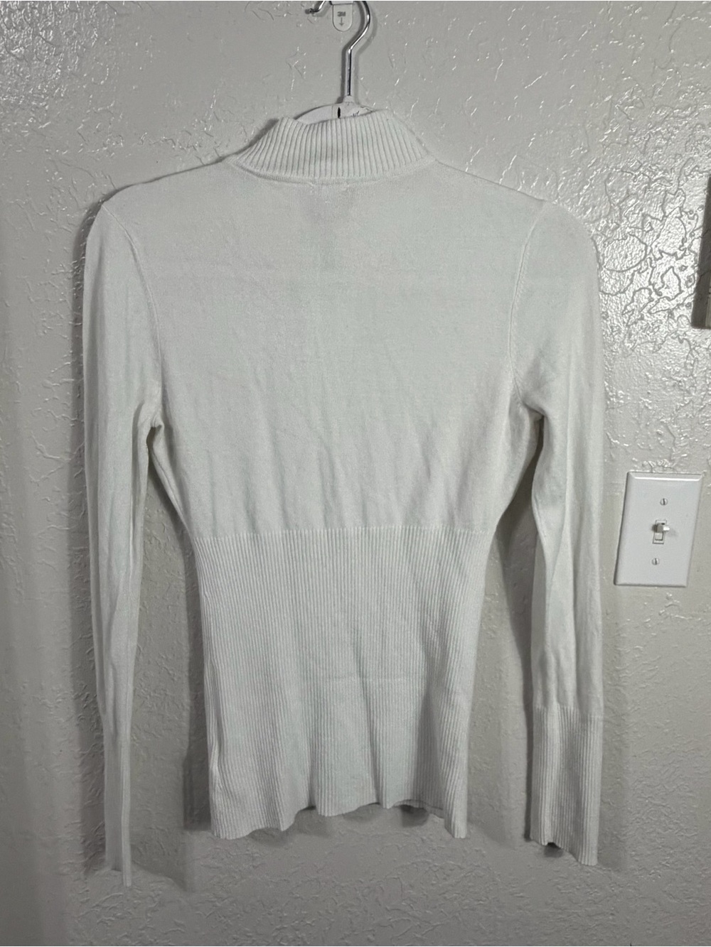 GUESS White Ribbed Zip-Up Knit Jacket Rhinestone Triangle Logo Small Y2K - Picture 9 of 10